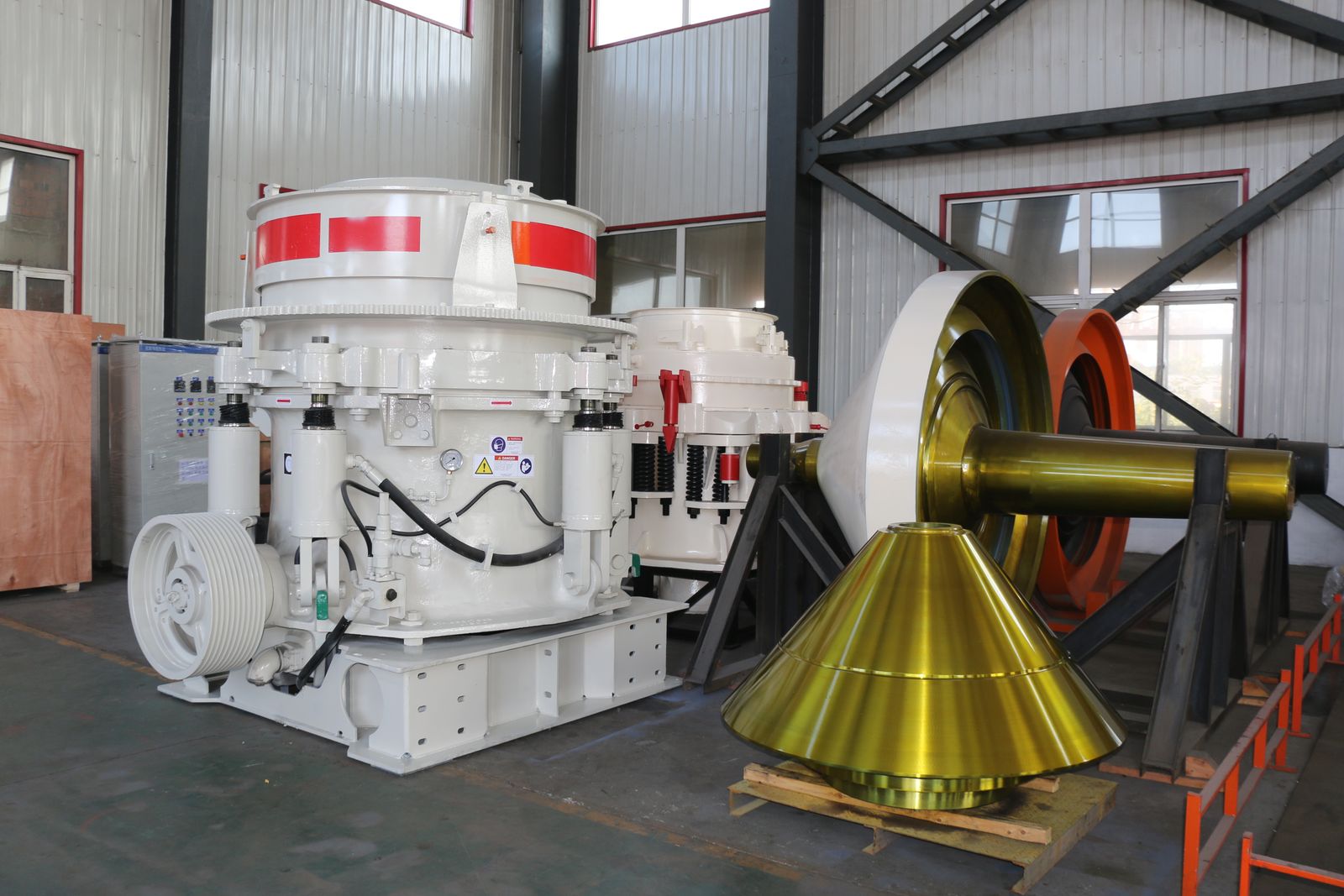 HP4 Cone Crusher with Head