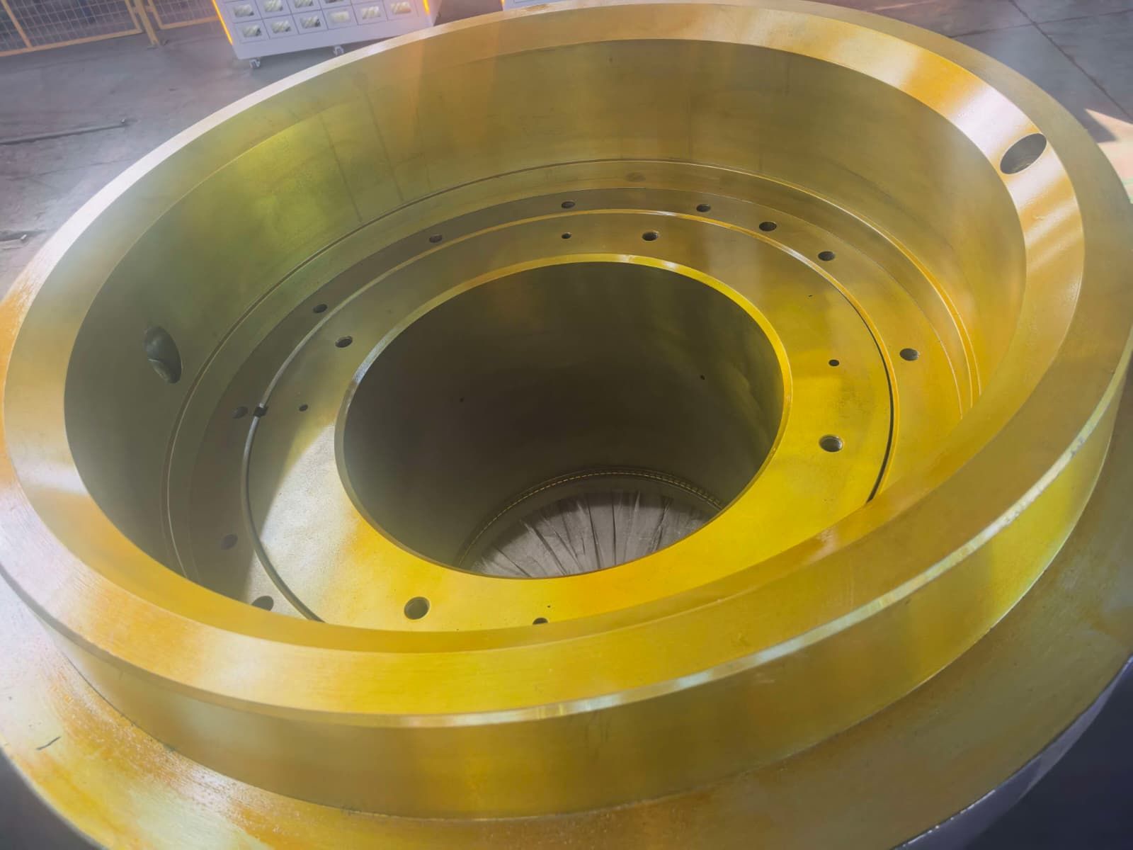 54-80 Gyratory Crusher Spider Headed to Canada