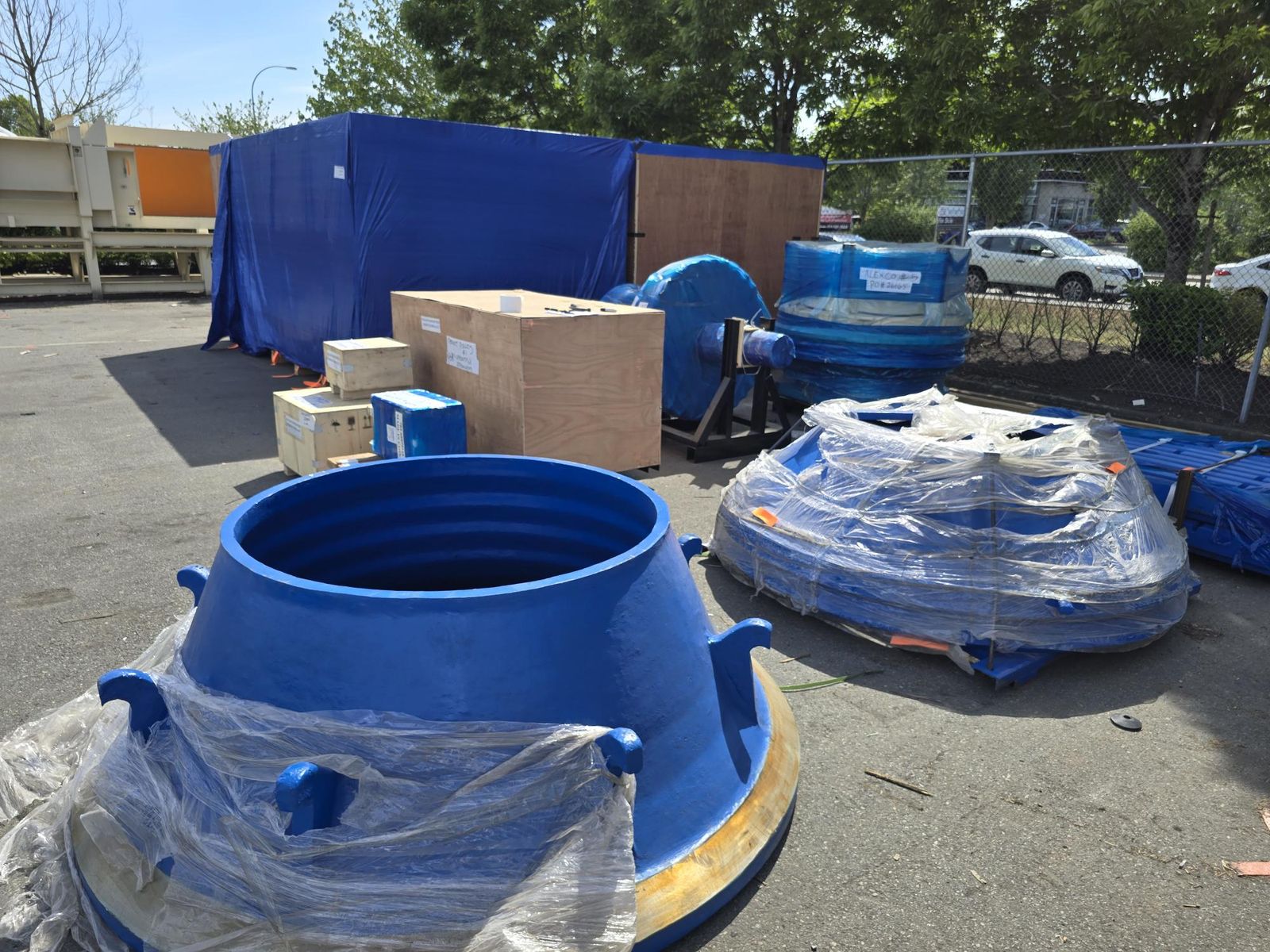 Two FCL of Crusher Components for Five Canadian Mines
